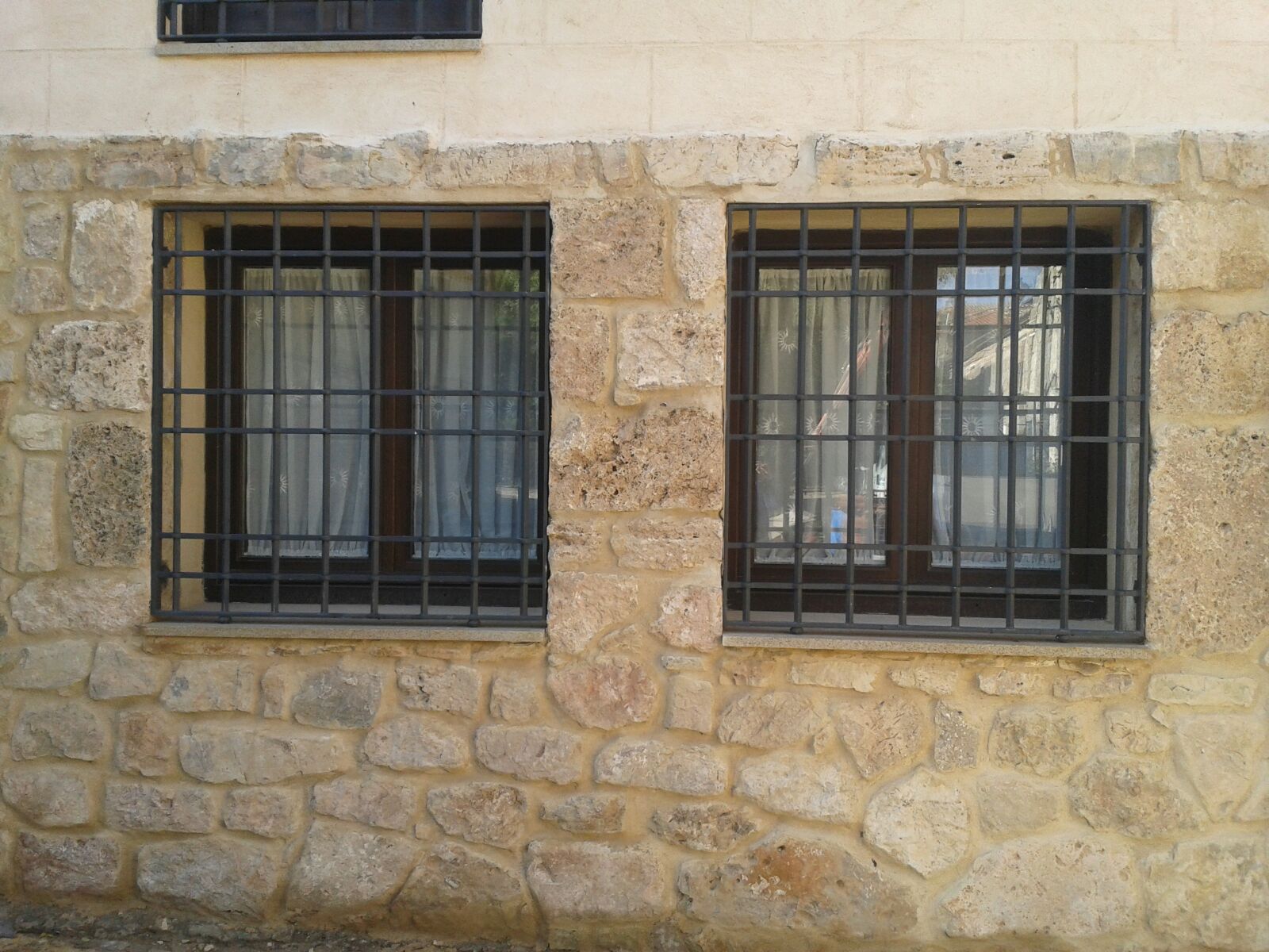 Rejas cuadradillo perforado